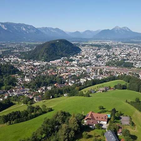 Schoene Aussicht 3*